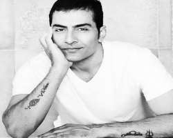 Like many other actors and actresses, Sudhanshu is also attracted to tattoos and has engraved a number of them on his different body parts.